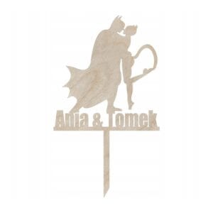 Topper na tort drewniany Batman i Kobieta Kot personalizowany imionami Ania i Tomek.