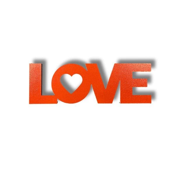 Napis dekoracyjny LOVE 1 szt. w formie wyciętego z materiału słowa z wycięciem w kształcie serca w literze O.