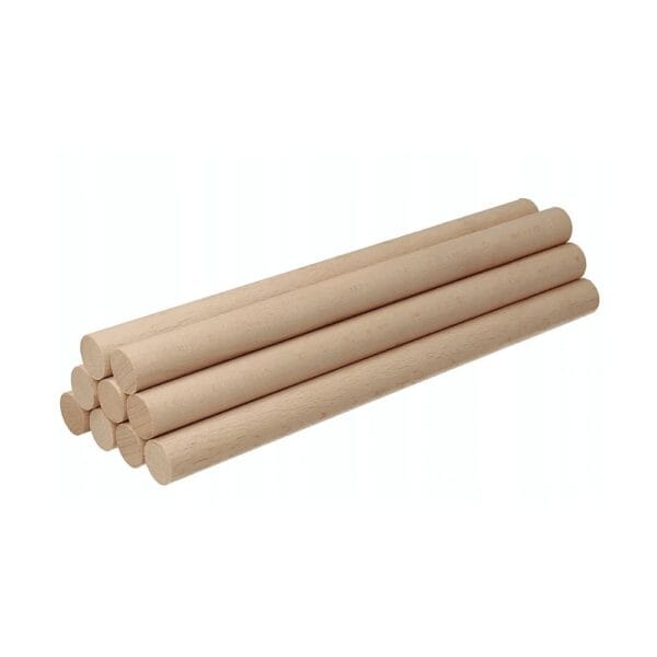 Drążek Drewniany 20 mm x 30 cm Okrągły Baza do Makramy i Rękodzieła Zestaw okrągłych drążków drewnianych 20 mm x 30 cm do makramy i rękodzieła, ułożonych w stos.