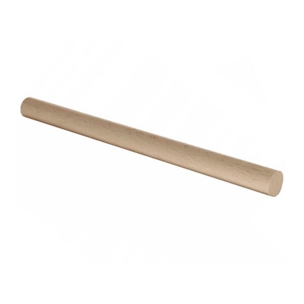 Drążek Drewniany Okrągły 12 mm x 50 cm Solidna Baza do Makram DIY Drążek drewniany okrągły o średnicy 12 mm i długości 50 cm leży na białym tle, pokazując gładką powierzchnię.