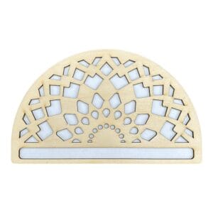 Drewniana Półmandala Laserowo Cięta Baza do Makramy 20 cm Drewniana półmandala laserowo cięta baza do makramy 20 cm z ażurowym wzorem i miejscem na napis.