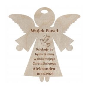 Drewniana winietka aniołek z grawerowanym tekstem podziękowania na chrzest Aleksandra z datą i imieniem Wujek Paweł.