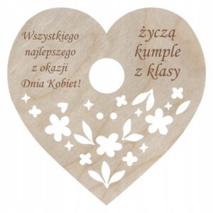 Drewniane serce ażurowe 11,5x11,5 cm ze sklejki z grawerowaną dedykacją na Dzień Kobiet i miejscem na lizaka z czerwoną wstążką.