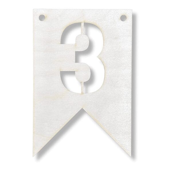 Drewniany proporczyk cyfra 3 ze sklejki o wymiarach 9,9 x 14,8 cm z otworami 6 mm do girland DIY.