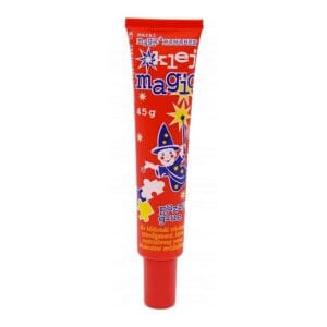 Klej Magic Plastik Uniwersalny Transparentny 45 g z Precyzyjnym Aplikatorem Czerwona tuba kleju Magic Plastik Uniwersalnego Transparentnego 45 g z precyzyjnym aplikatorem i grafiką czarodzieja.