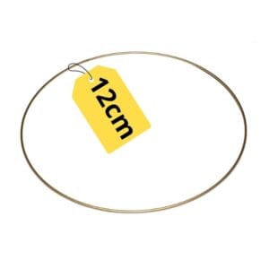 Obręcz Metalowa Złota do Makram i Łapaczy Snów 12 cm Drut 3 mm Złota metalowa obręcz o średnicy 12 cm z żółtą etykietą z wymiarem, przeznaczona do makram i łapaczy snów.