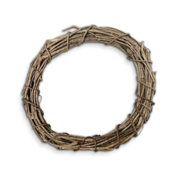 Obręcz Rattanowa Dekoracyjna DIY 30 cm Baza do Stroików i Makram Okrągła obręcz rattanowa o średnicy 30 cm, naturalna baza do stroików i makram z plecionych gałązek.