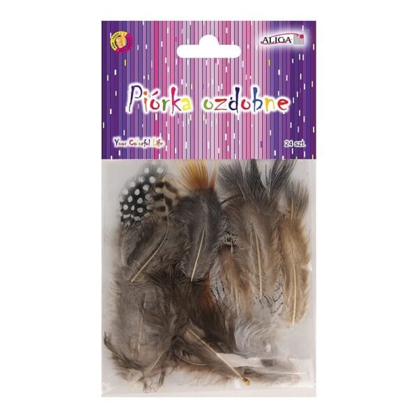 Piórka Ozdobne Naturalne Nakrapiane 24 Sztuki, 3-8 cm Opakowanie 24 sztuk naturalnych piórek ozdobnych o długości 3-8 cm w mixie nakrapianych wzorów.