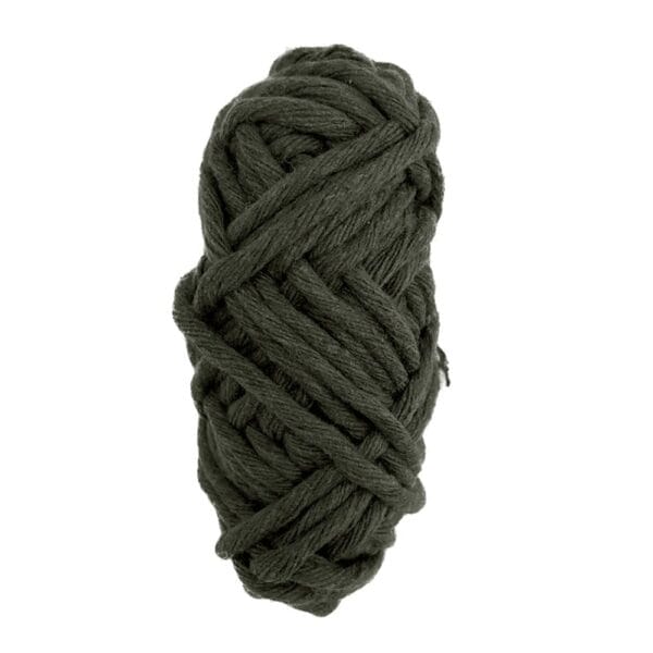 Sznurek Bawełniany Skręcany Khaki 5 mm do Makramy i Rękodzieła 10 m Skręcany sznurek bawełniany khaki 5 mm do makramy i rękodzieła, z którego uformowano zwarty motek o długości 10 m.
