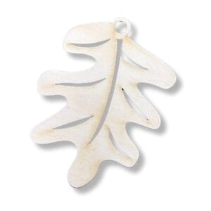 Zawieszka Drewniana Sklejka Laser Cięta 7,3 x 10 cm 1 szt Zawieszka drewniana sklejka laser cięta 7,3 x 10 cm 1 szt w kształcie liścia dębu z otworem do zawieszania.